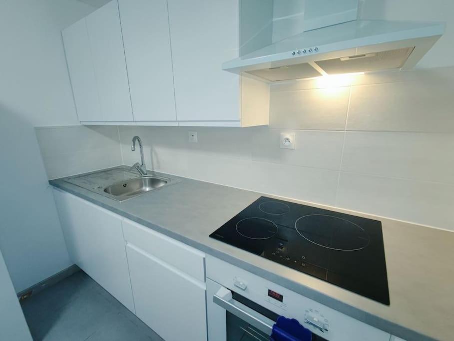 # Appartement Charmant 75 M2 Parking Gratuit 오베르네 외부 사진