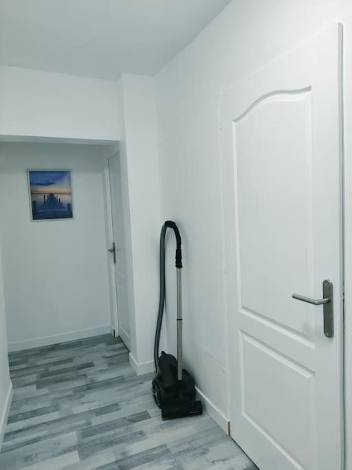 # Appartement Charmant 75 M2 Parking Gratuit 오베르네 외부 사진
