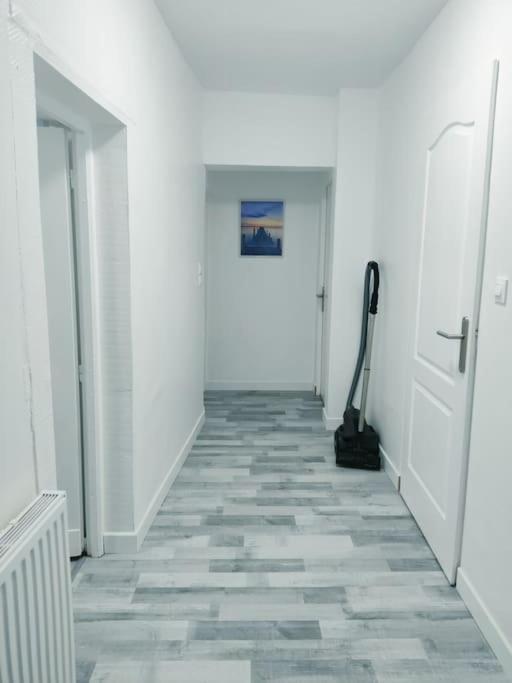 # Appartement Charmant 75 M2 Parking Gratuit 오베르네 외부 사진