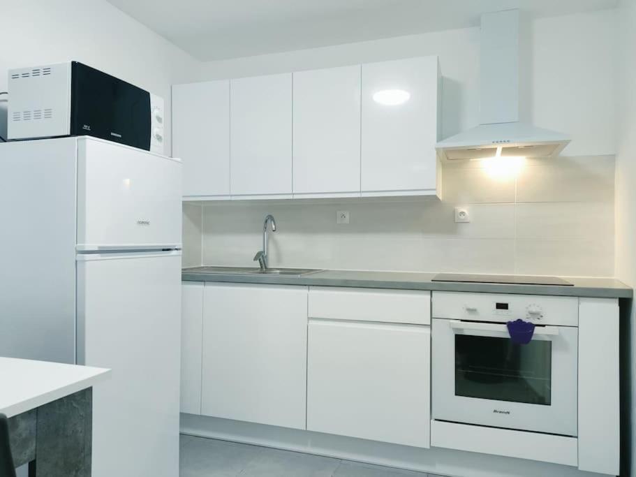 # Appartement Charmant 75 M2 Parking Gratuit 오베르네 외부 사진