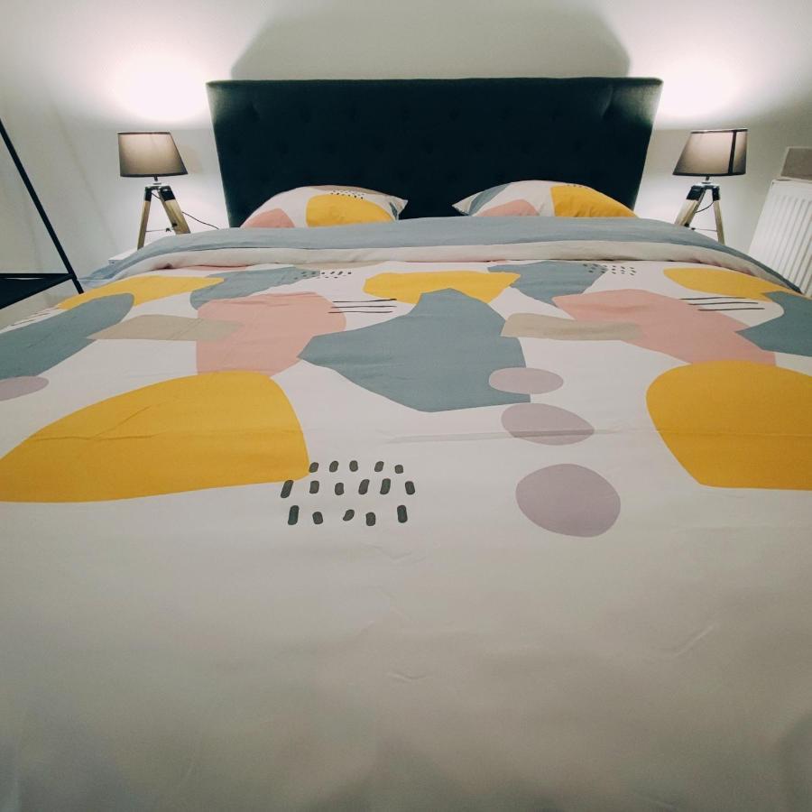 # Appartement Charmant 75 M2 Parking Gratuit 오베르네 외부 사진